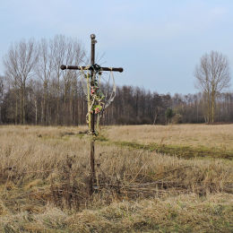 Krzyż przydrożny. Ruda Mała, gmina Kowala, powiat radomski.