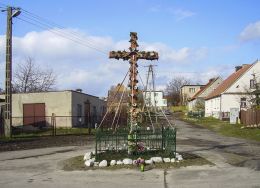 Krzyż na rozstaju dróg. Kotuń, gmina Szydłowo, powiat pilski.