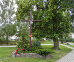Krzyż przydrożny. Krostkowo, gmina Białośliwie, powiat pilski.