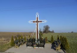Przydrożny krzyż. Stare, gmina Wysoka, powiat pilski.