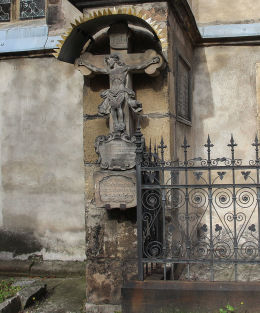 Krzyż z Jezusem z 1747 roku przy kościele pw.św.Marcina. Jawor.