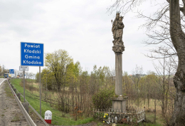 Kolumna maryjna na Przełęczy Bardzkiej. Boguszyn, gmina Kłodzko, powiat kłodzki, woj. dolnośląskie.