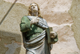 Fragment krzyża kamiennego. Stary Wielisław, gmina Kłodzko. powiat kłodzki.