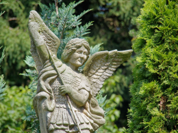 Fragment figury świętej. Sobota, gmina Lwówek Śląski. powiat lwówecki.