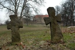 Kamienne krzyże pokutne. Wierzbna, gmina Żarów, powiat świdnicki.