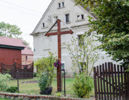 Przydrożny krzyż drewniany. Wirki, gmina Marcinowice, powiat świdnicki.