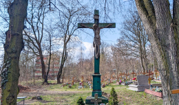 Krzyż kamienny. Wałbrzych, powiat wałbrzych, woj. dolnośląskie.