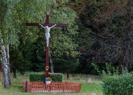 Krzyż przydrożny, drewniany. Kowalowa, gmina Mieroszów, powiat wałbrzyski.