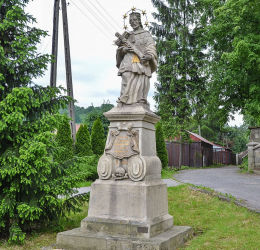 Figura św. Jan Nepomucena przy ul. Zakościele. Sucha Beskidzka, powiat suski.