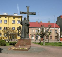 Pomnik błogosławionego o.Honorata Koźmińskiego. Nowe Miasto nad Pilicą, powiat grójecki.