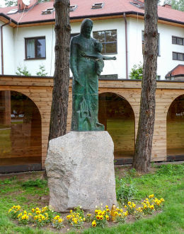 Figura św. Józefa z Dzieciątkiem przy kościele św. Dominika. Warszawa, Mokotów.