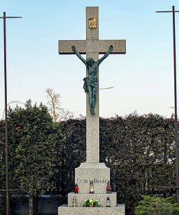 Krzyż "Es ist vollbracht" - Zostało Zrobione. Kościół św. Józefa. Opole. powiat opole, woj.opolskie.