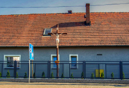 Krzyż przydrożny, ul. Namysłowska. Dobrzeń Wielki. Powiat opolski, woj. opolskie.