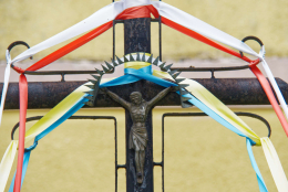 Fragment krzyża przydrożnego. Broniszewo, gmina Tykocin. powiat białostocki.