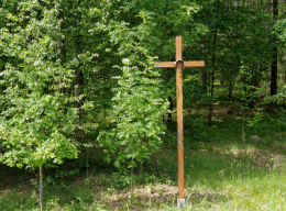 Przydrożny krzyż drewniany. Jeżewo Stare, gmina Tykocin. powiat białostocki.