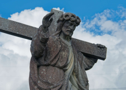 Fragment figury Chrystusa. Nakla, gmina Parchowo. powiat bytowski, woj.pomorskie.