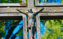 Figura Jezusa na krzyżu metalowym. Częstochowa, powiat częstochowa, woj. Śląskie.
