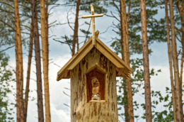 Chrystus Frasobliwy. Nowy Folwark, gmina Miedźno, powiat kłobucki, woj. Śląskie.