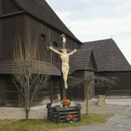 Krzyż przy Kościele św. Mikołaja. Mikołów, powiat mikołowski.
