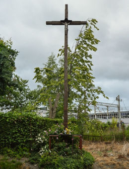 Krzyż przydrozny przy ulicy 1 Maja. Kielce, Kielce.