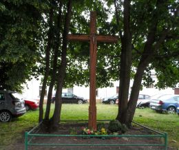 Przydrożny krzyż drewniany. Pudliszki, gmina Krobia, powiat gostyński.