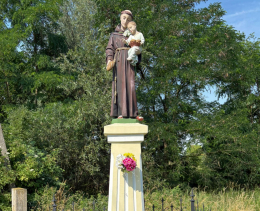 Figura Św. Antoniego z dzieciątkiem. Szczodrowo, gmina Kościan, powiat kościański, woj. wielkopolskie.