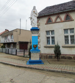 Przydrożna figura Chrystusa z 1909 r. Zniszczona przez Niemców w 1941 r., odbudowana w 1946 r. Brenno, gmina Wijewo, powiat leszczyński.