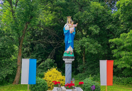 Figura Matki Bożej 2008 r. Niegolewo, gmina Opalenica, powiat nowotymski, woj. wielkopolskie.