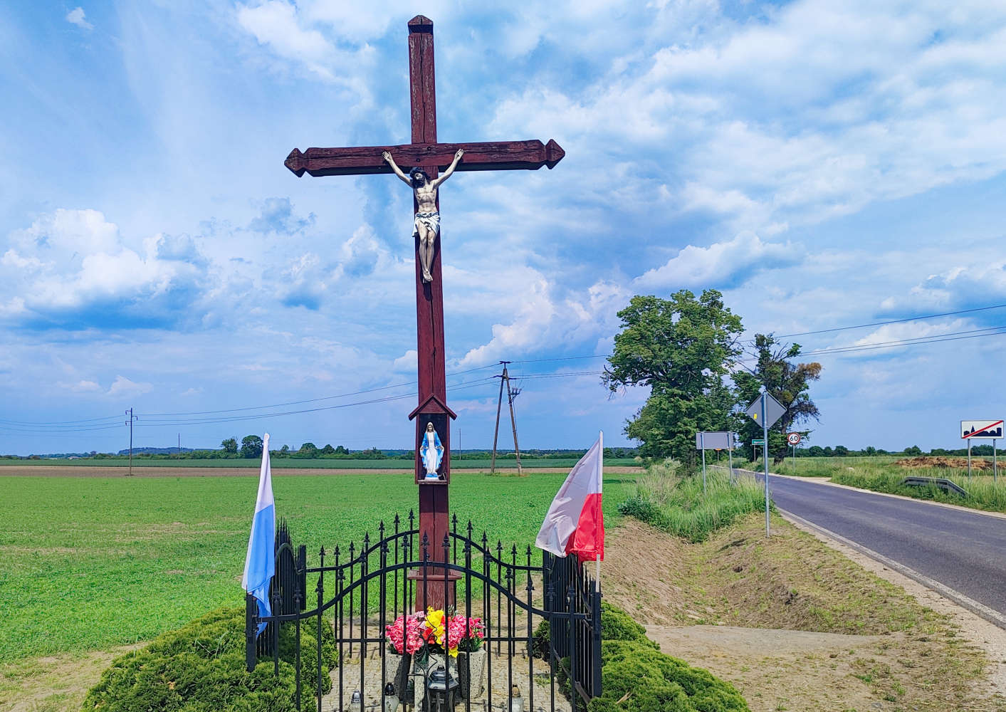 Krzyż drewniany Mszczyczyn, gmina Dolsk, powiat Śremski, woj. wielkopolskie.