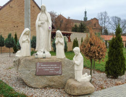 Figura Matki Bożej Fatimskiej. Wieleń, gmina Przemęt, powiat wolsztyński.