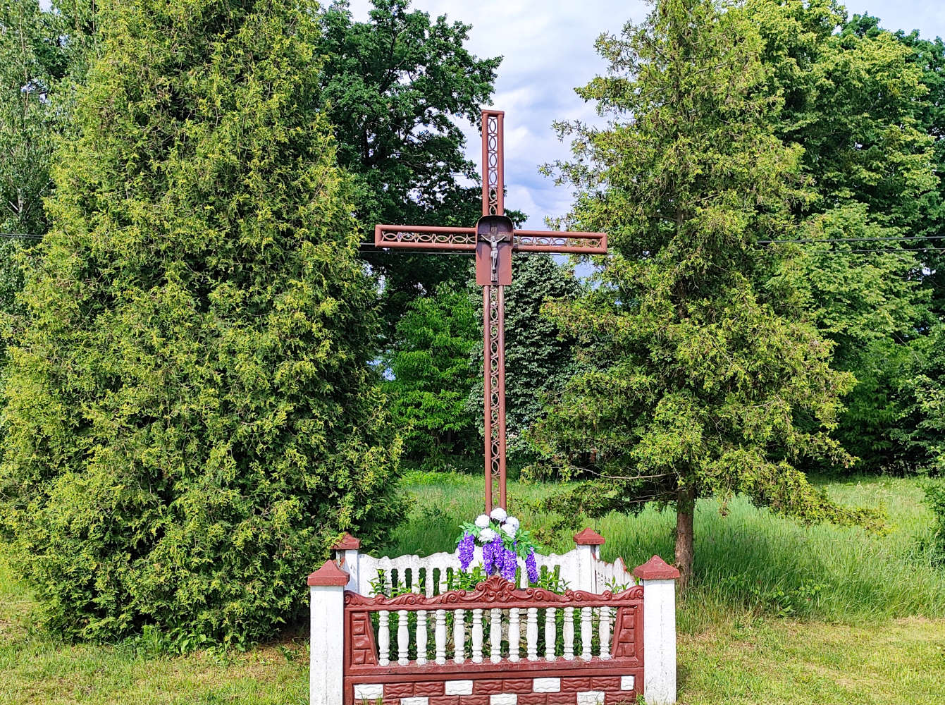 Krzyż metalowy, ul. Stepnicka. Krępsko, gmina Goleniów, powiat goleniowski, woj. zachodniopomorskie.